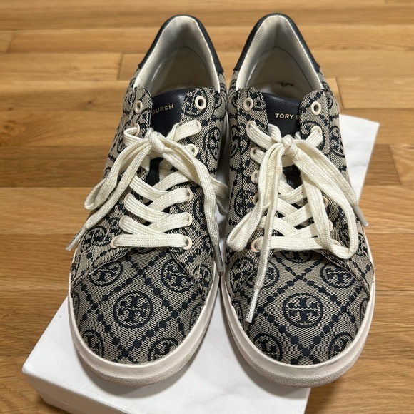 Tory Burch Howell Sneaker W8.5 - Picture 2 of 4